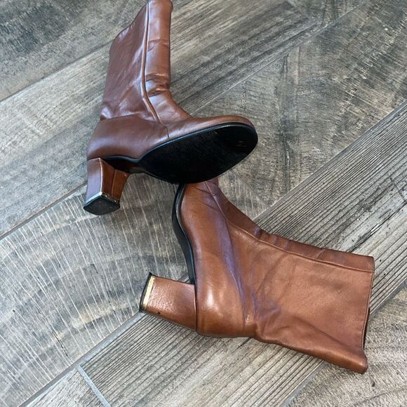Vintage Goloboots in mid calf brown leather, 2.5”heel - Picture 8 of 9